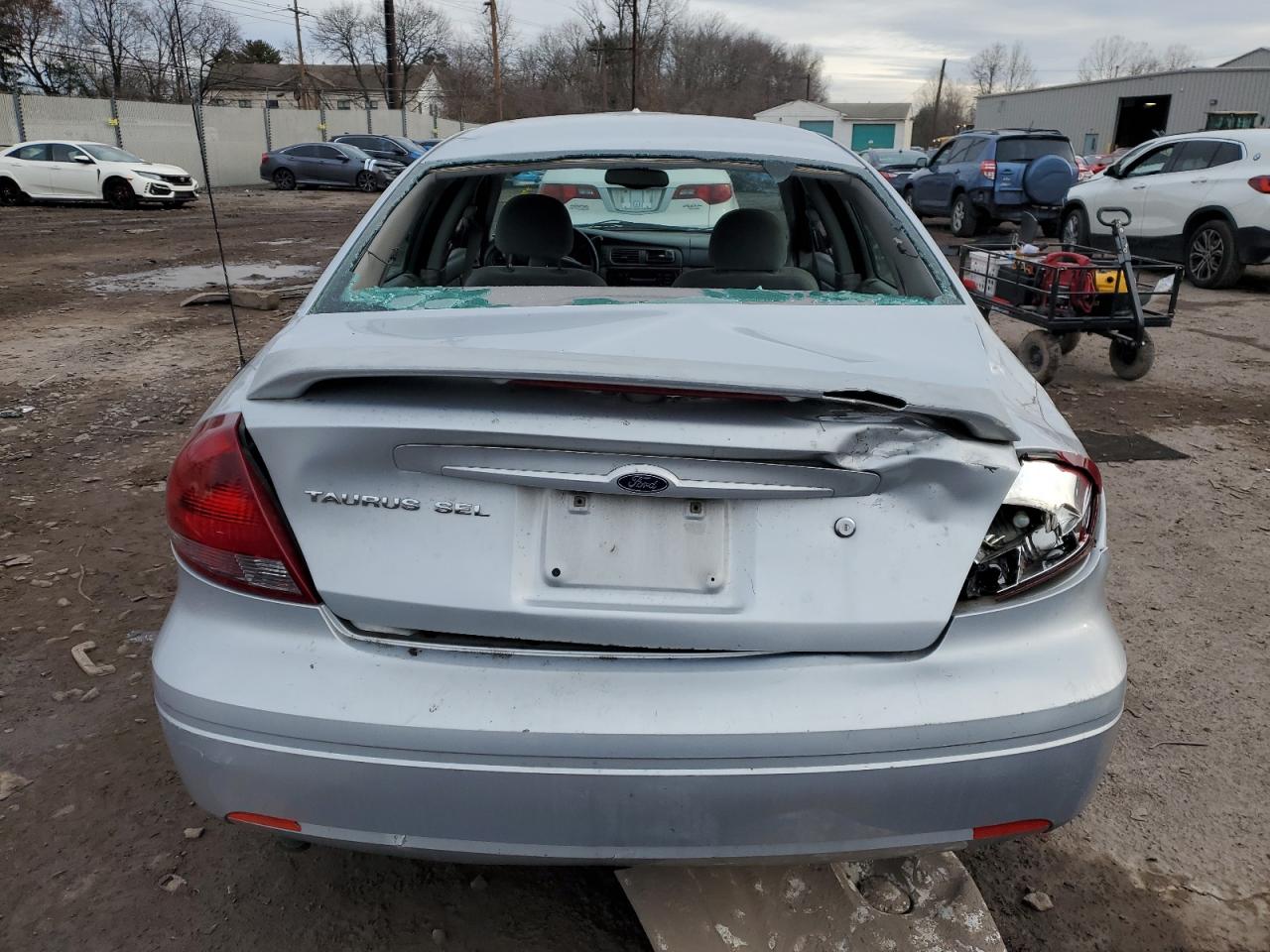 2005 Ford Taurus - Image 6
