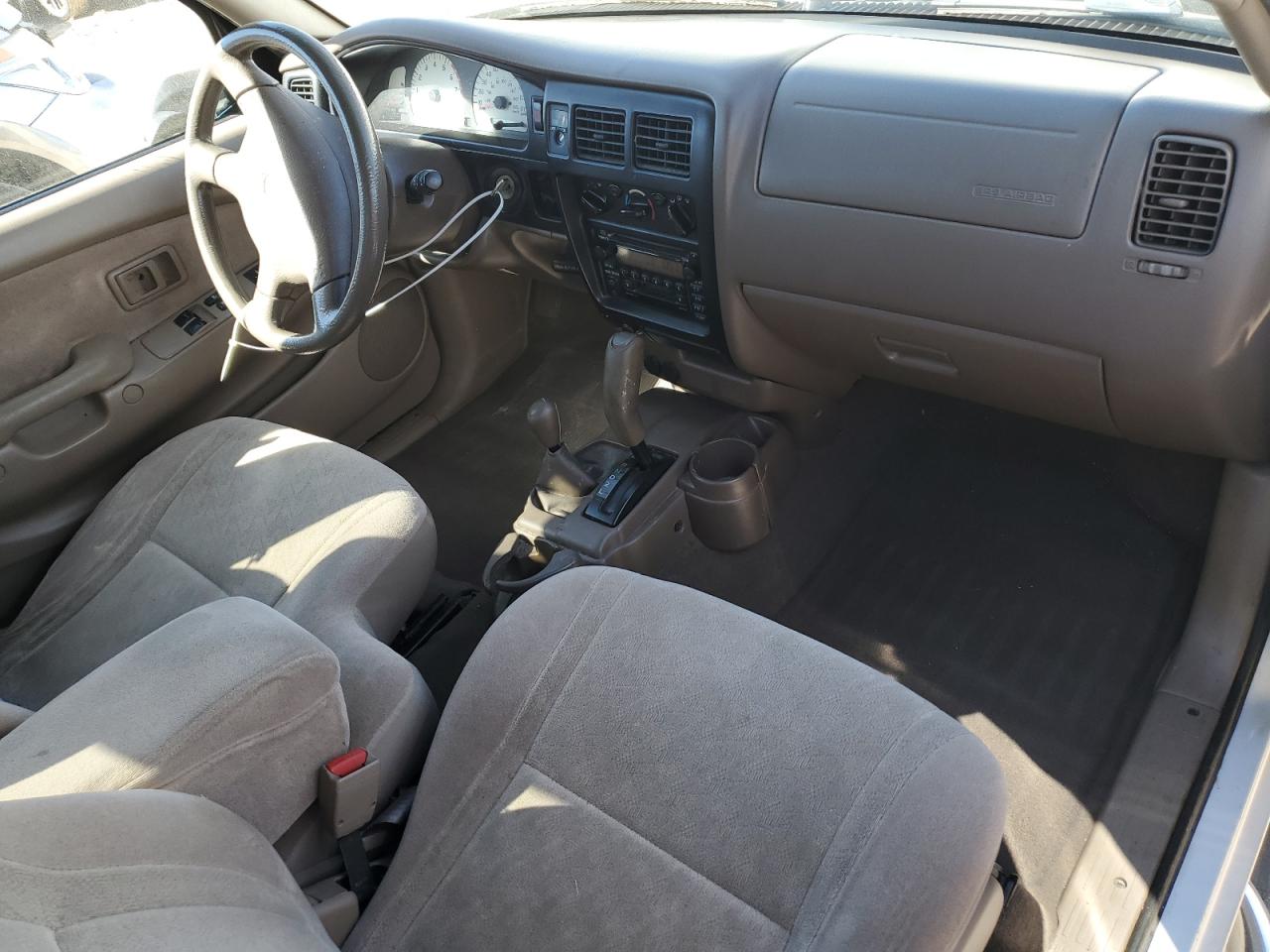2001 Toyota Tacoma - Image 8