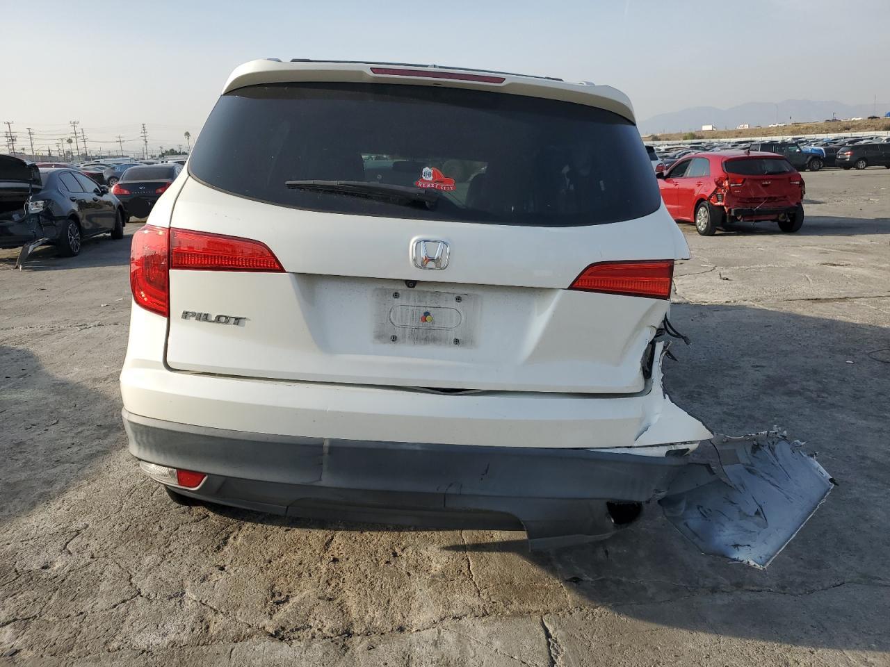 2017 Honda Pilot - Image 6