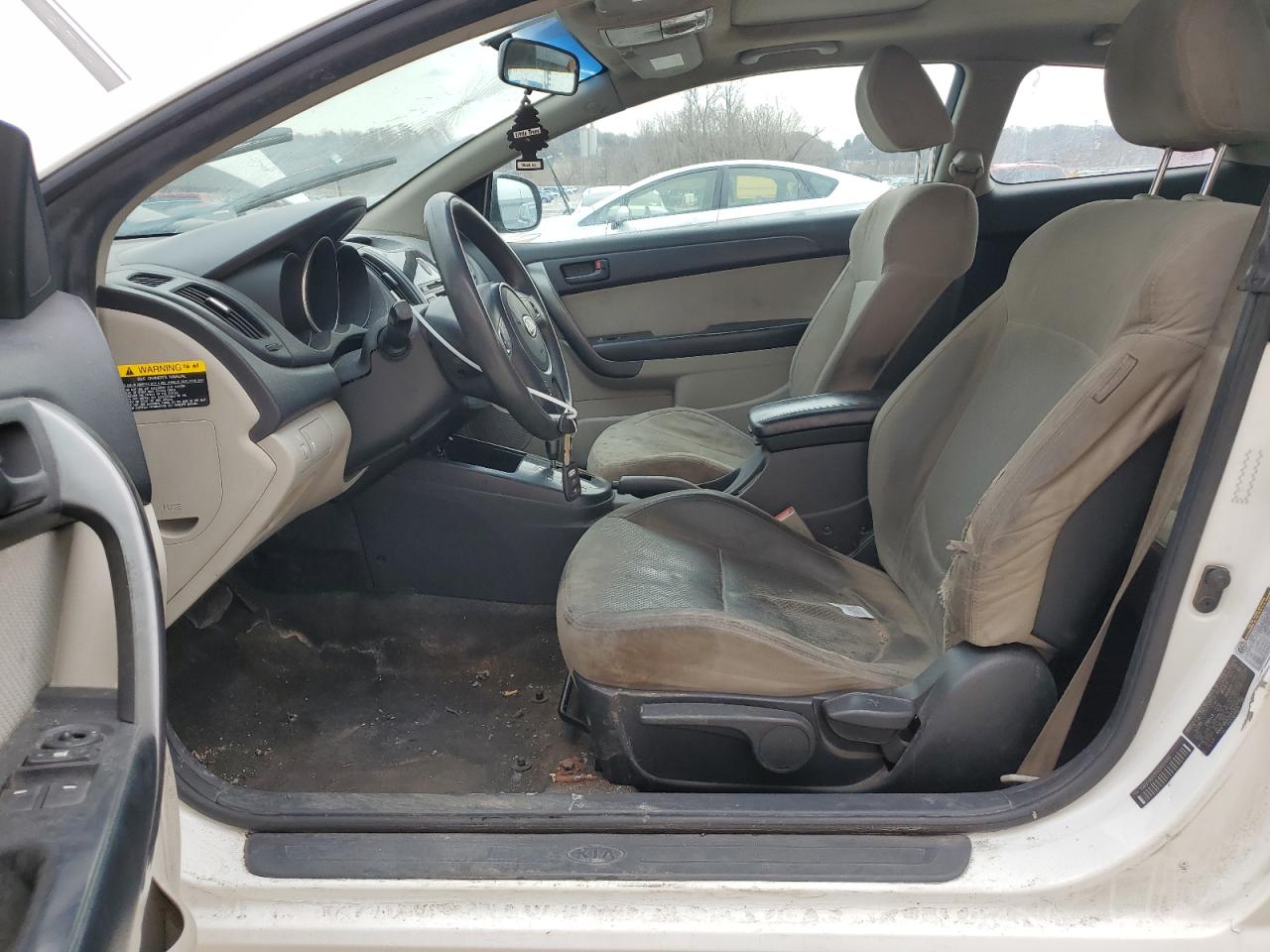 2010 Kia Forte - Image 7