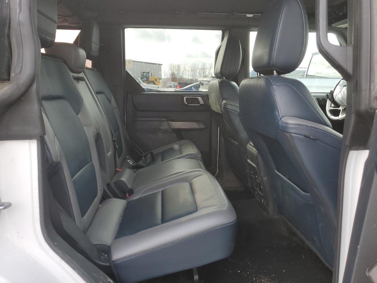 2021 Ford Bronco - Image 11