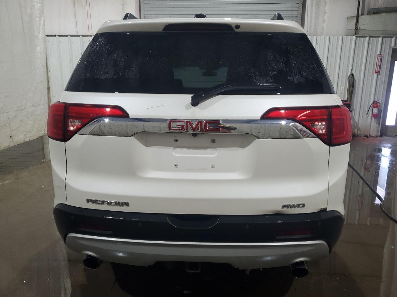 2017 GMC Acadia - Image 6