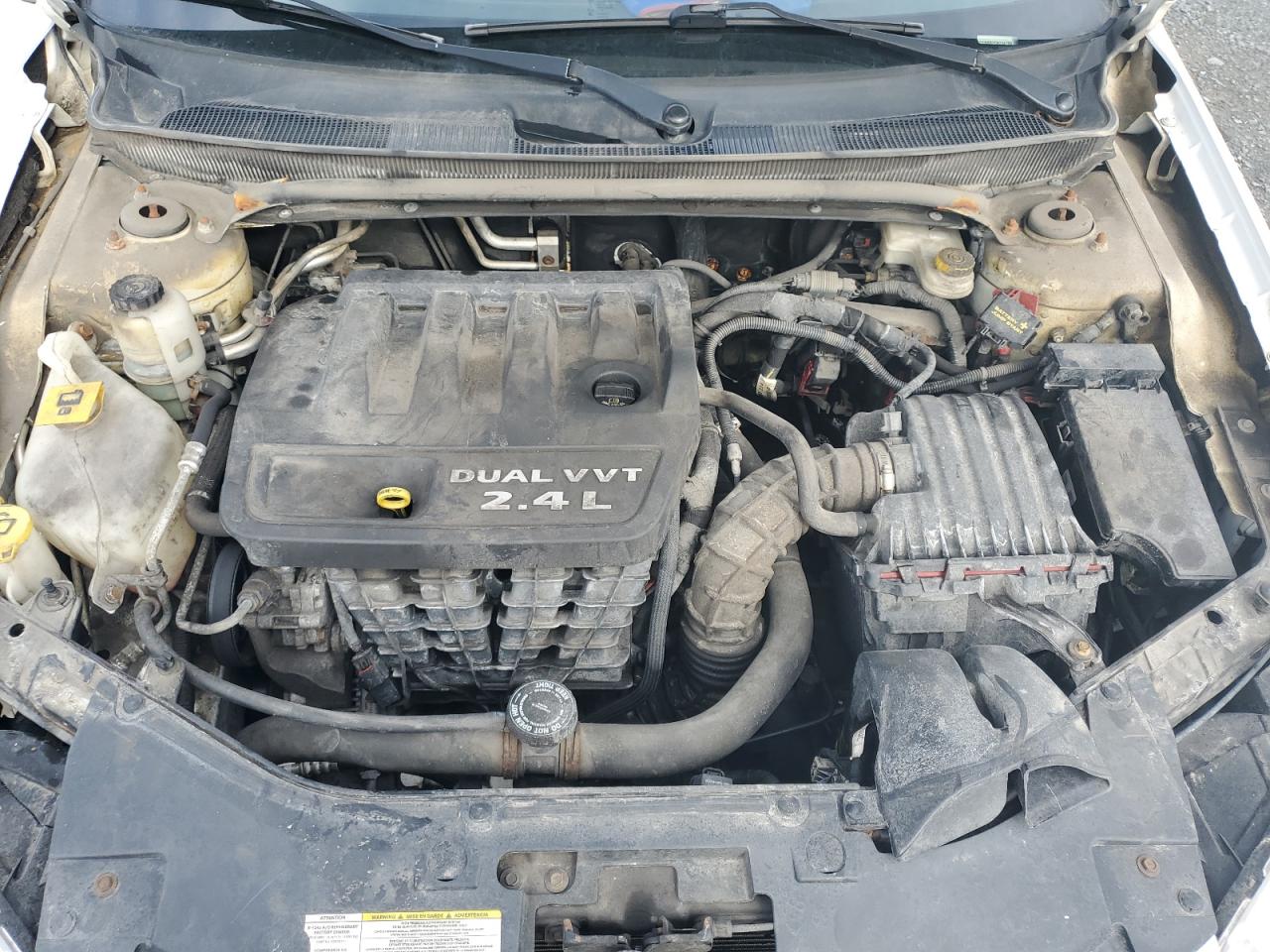 2012 Chrysler 200 - Image 11