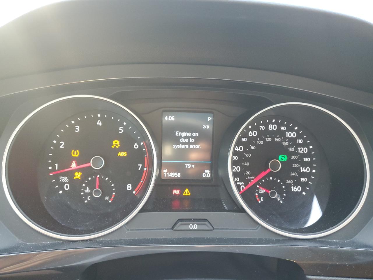 2018 Volkswagen Tiguan - Image 9