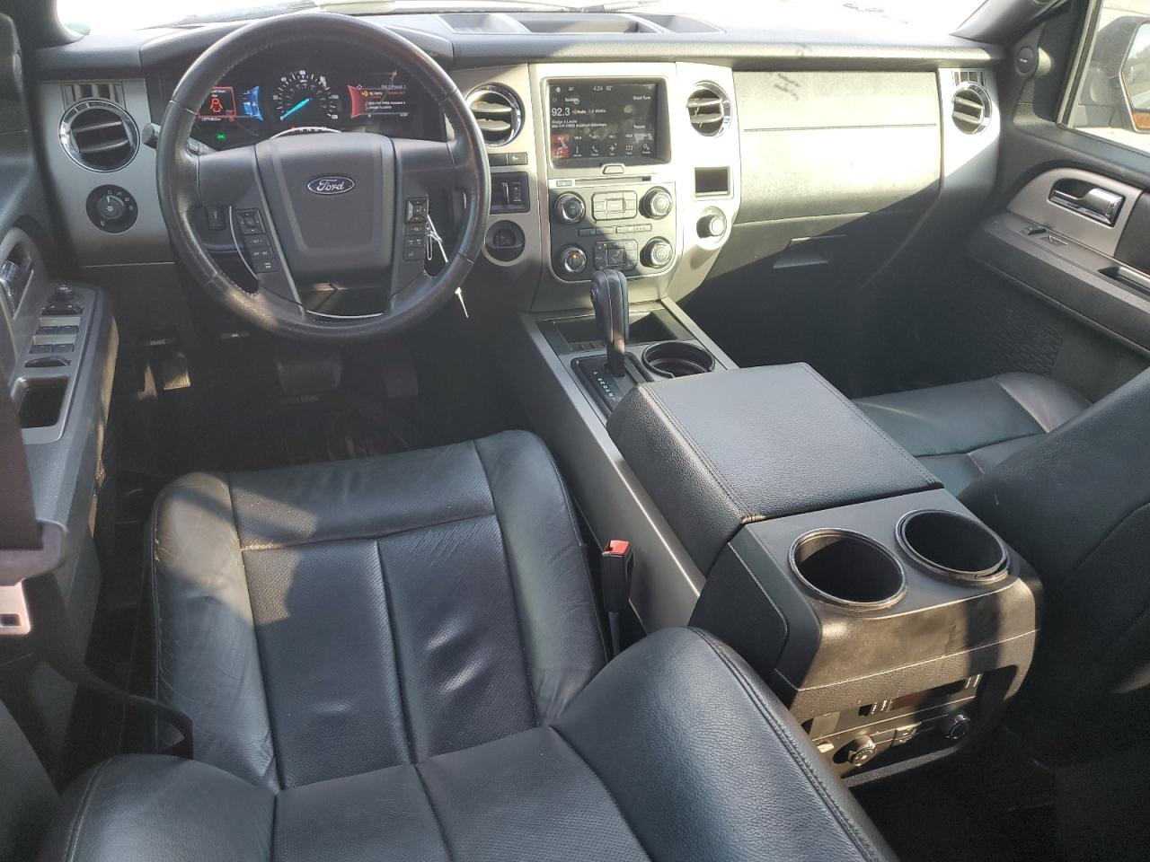 2017 Ford Expedition - Image 8