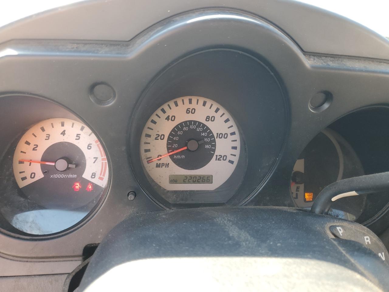 2004 Nissan Navara (Frontier) - Image 9