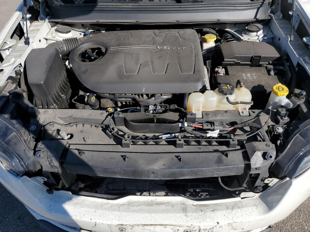 2019 Jeep Grand Cherokee - Image 14