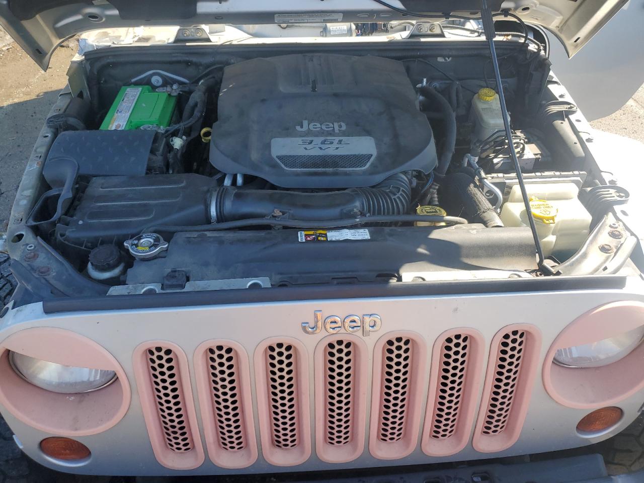 2012 Jeep Wrangler - Image 12