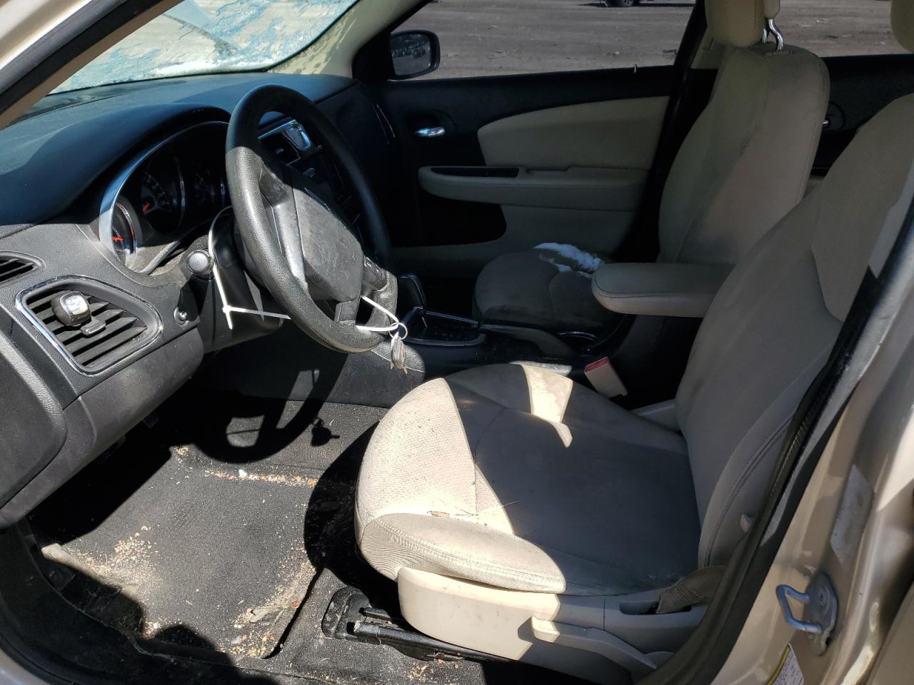 2014 Chrysler 200 - Image 7