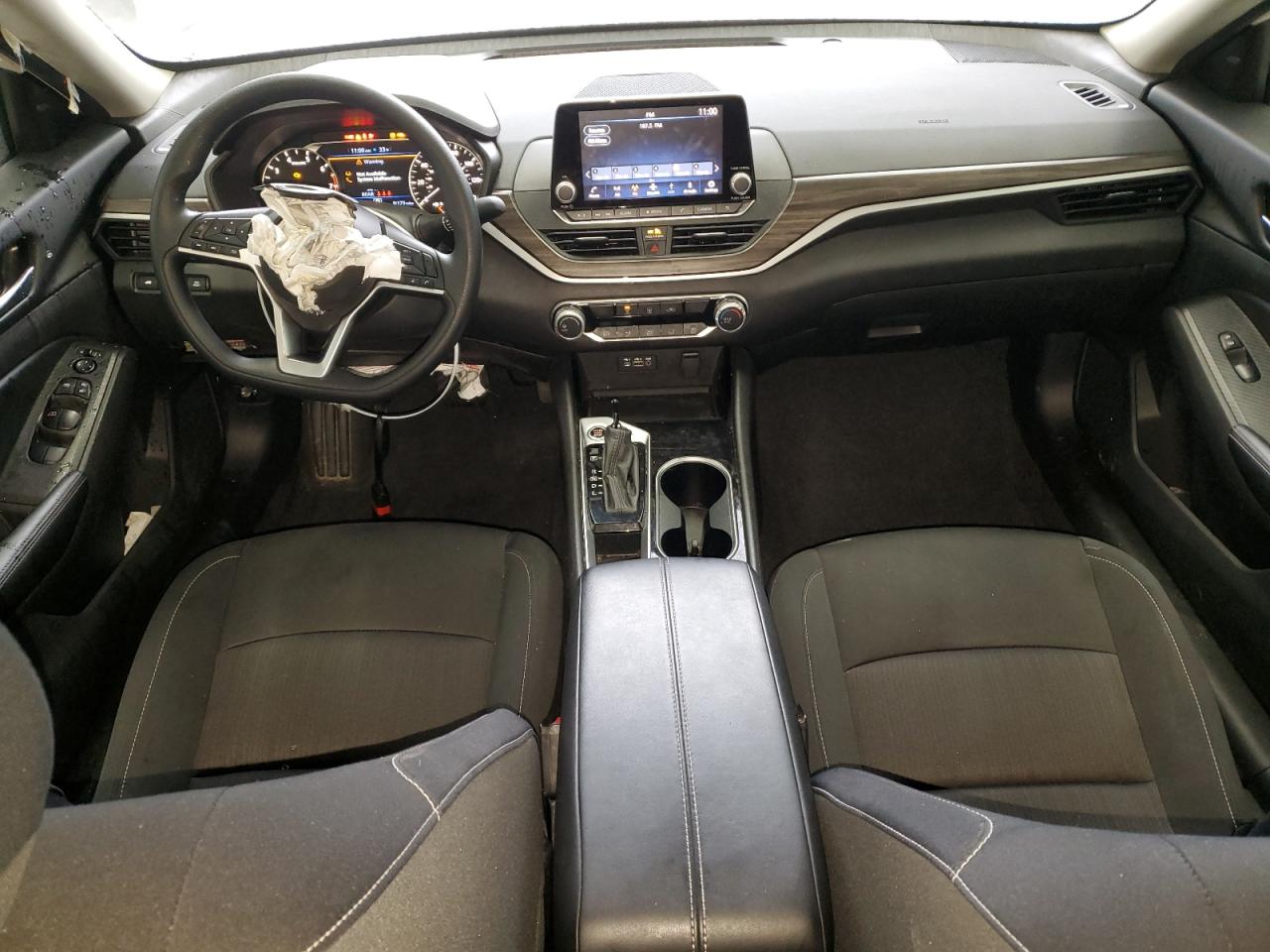 2024 Nissan Altima - Image 8