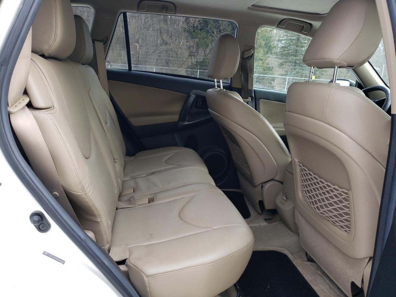 2012 Toyota RAV 4 - Image 11