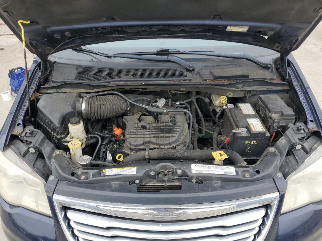2012 Chrysler Town & Country - Image 12