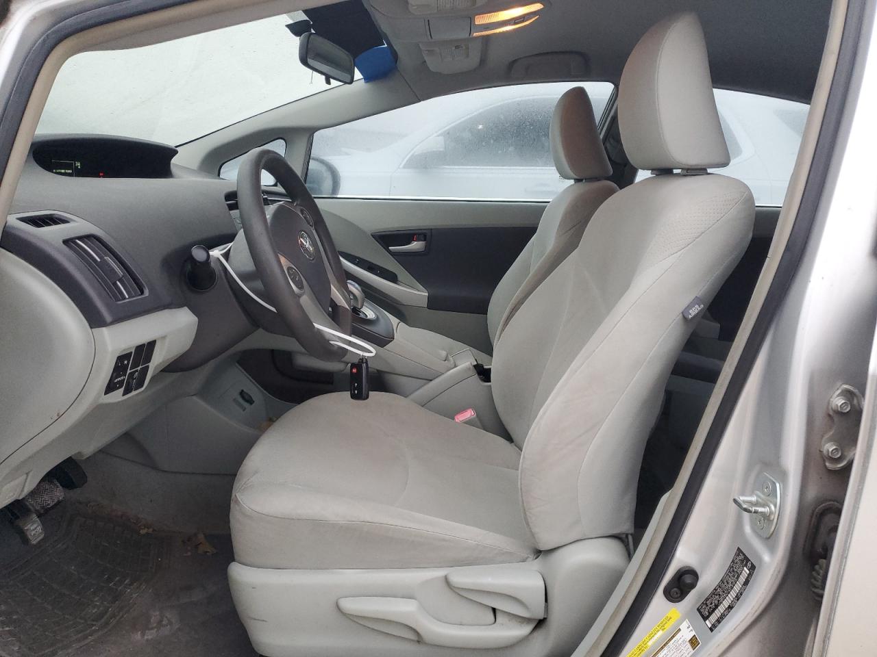 2010 Toyota Prius - Image 7