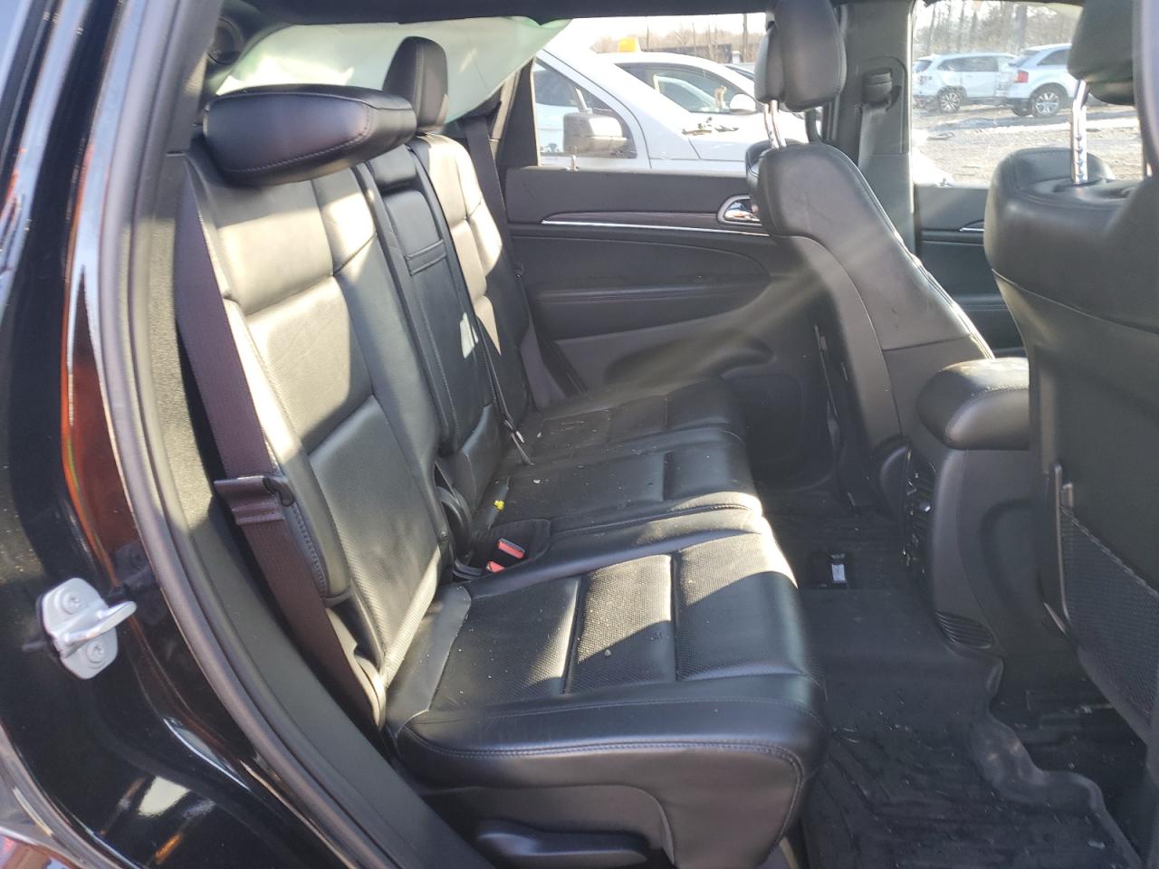 2019 Jeep Grand Cherokee - Image 11