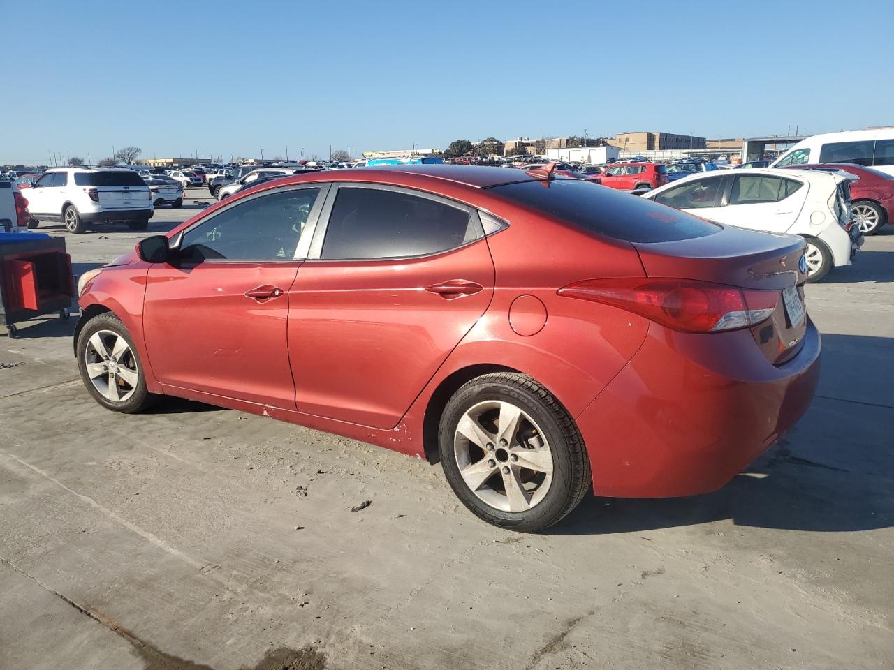 2011 Hyundai Elantra - Image 2