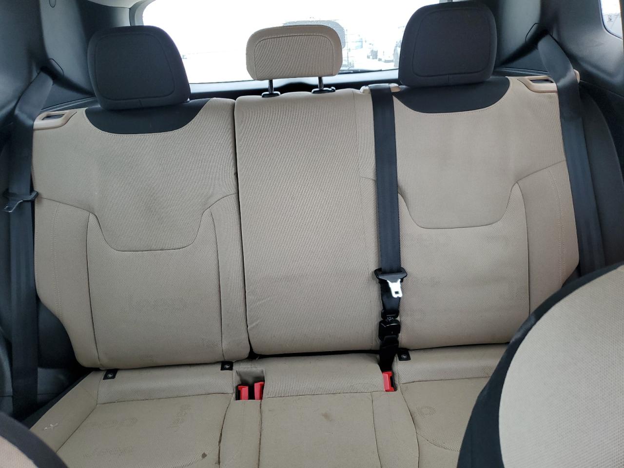 2017 Jeep Renegade - Image 10