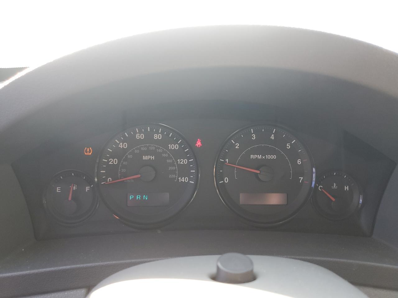 2006 Jeep Grand Cherokee - Image 9