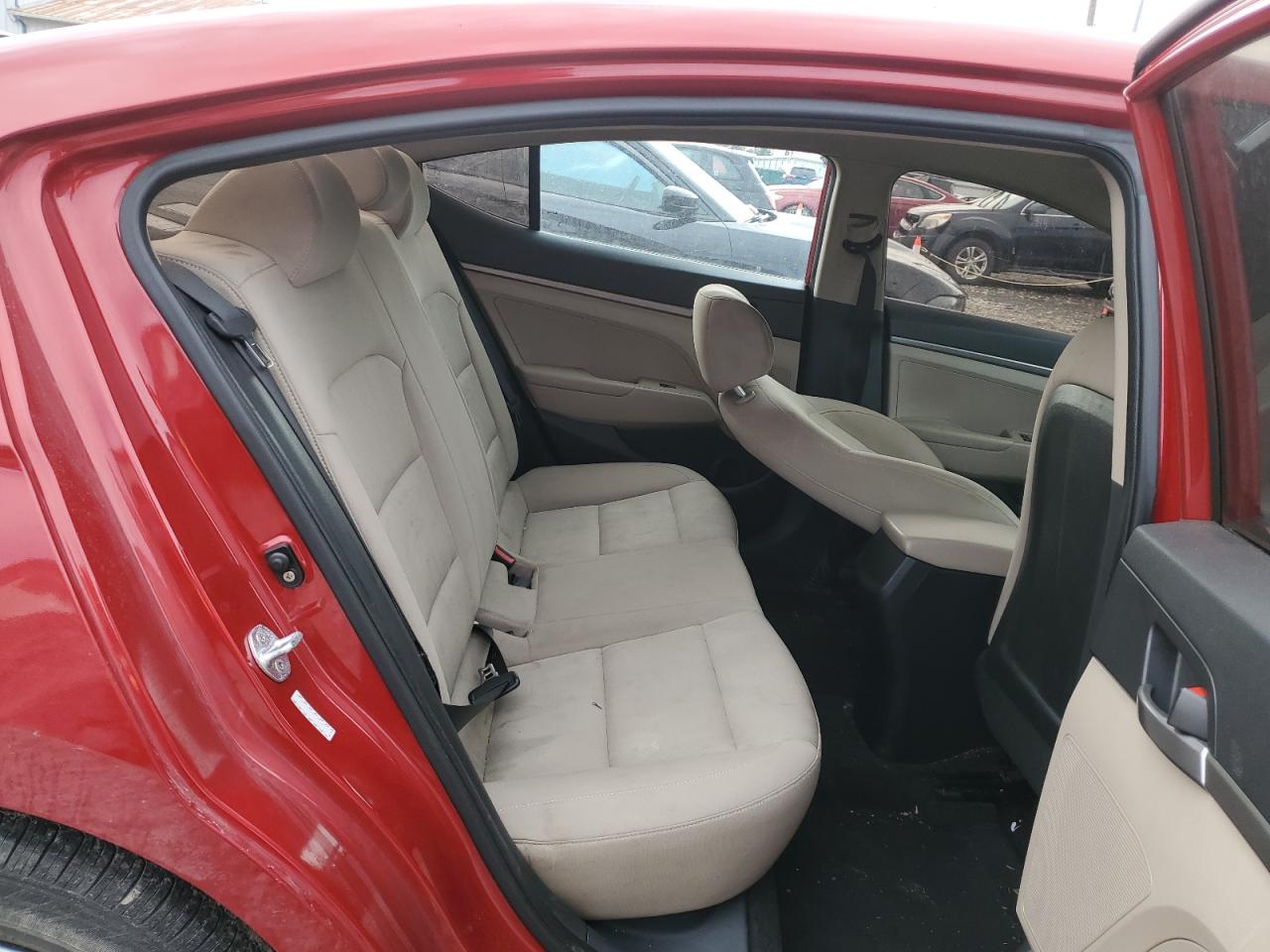 2018 Hyundai Elantra - Image 10