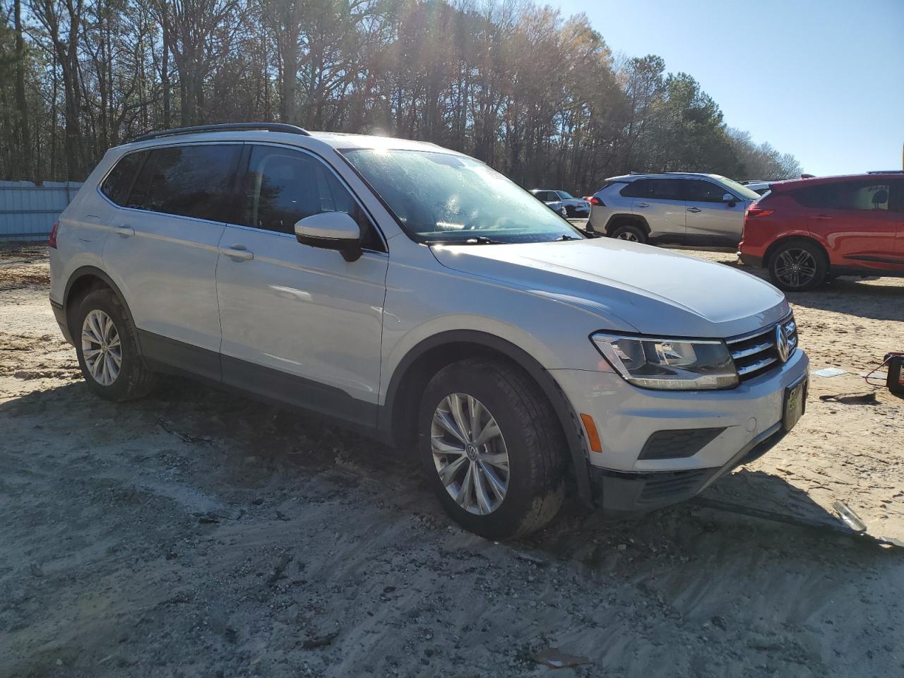 2019 Volkswagen Tiguan - Image 4