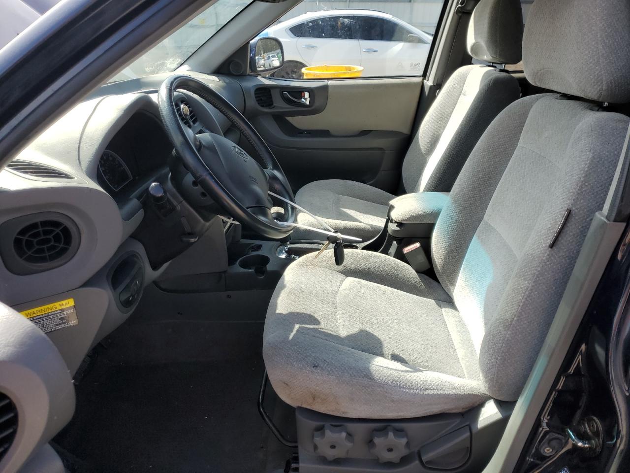 2005 Hyundai Santa Fe - Image 7