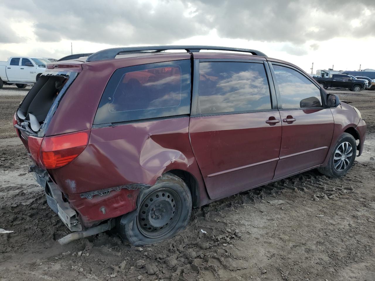 2005 Toyota Sienna - Image 3