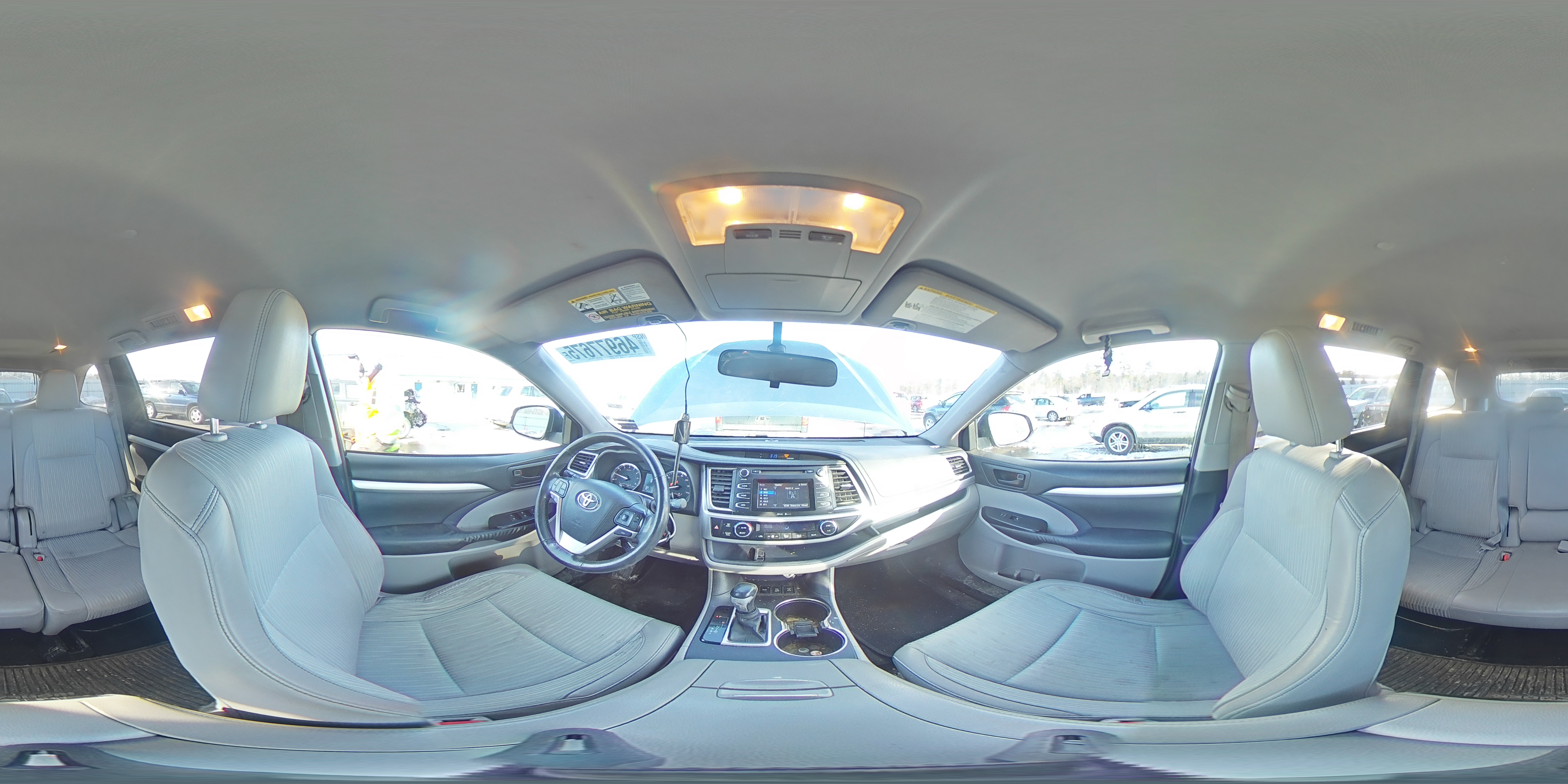 2015 Toyota Highlander - Image 14