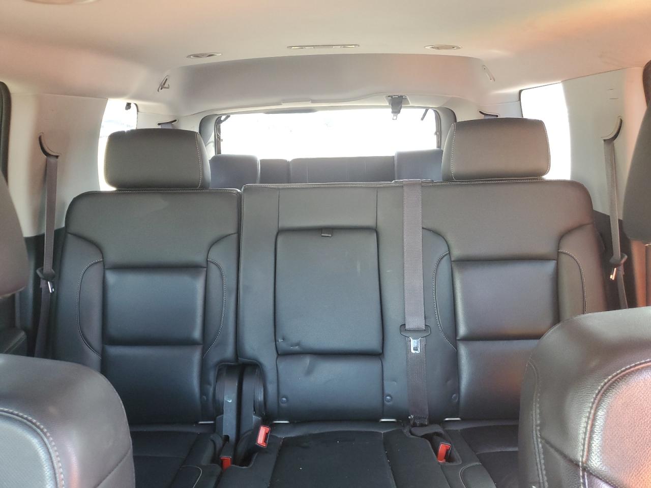 2017 GMC Yukon - Image 10