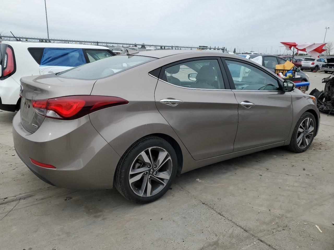 2015 Hyundai Elantra - Image 3
