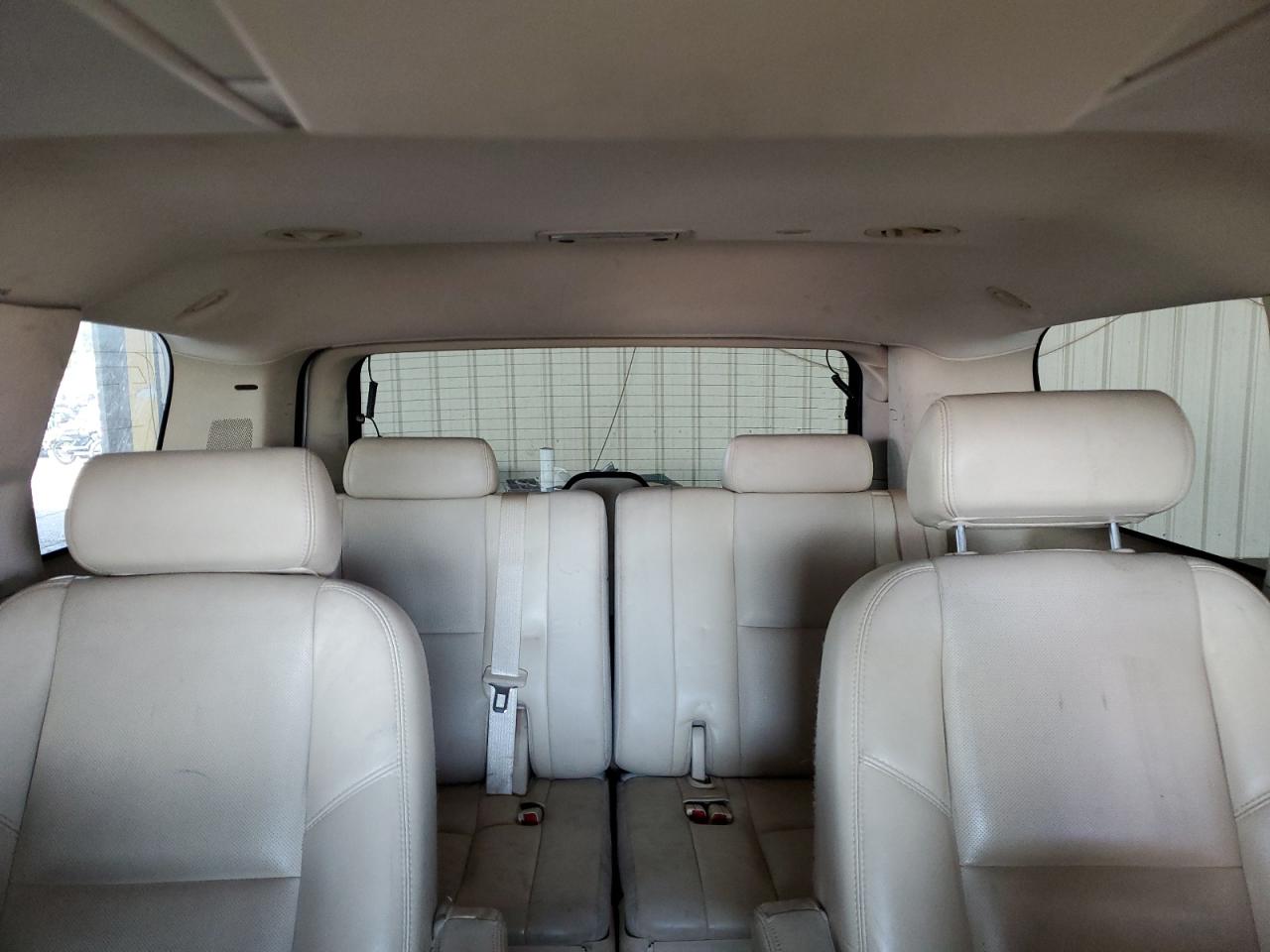 2007 Cadillac Escalade - Image 10