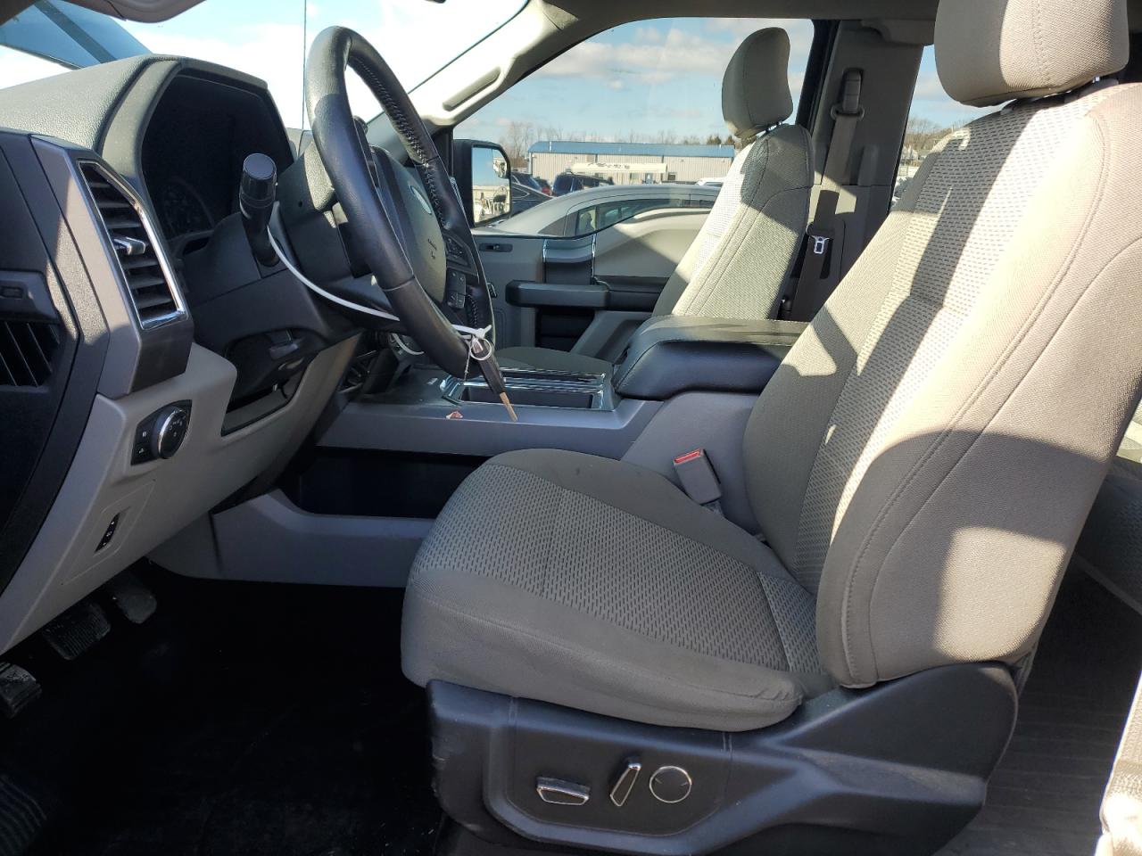 2017 Ford F-150 - Image 7
