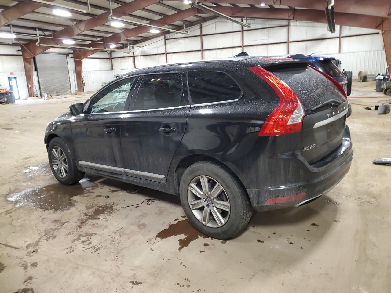 2017 Volvo XC60 - Image 2
