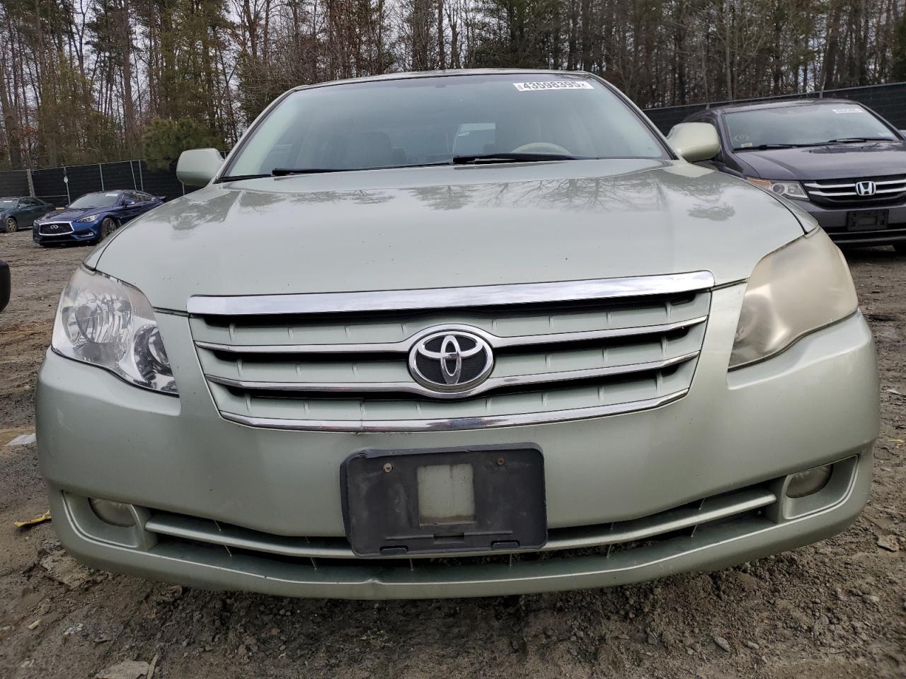 2006 Toyota Avalon - Image 5
