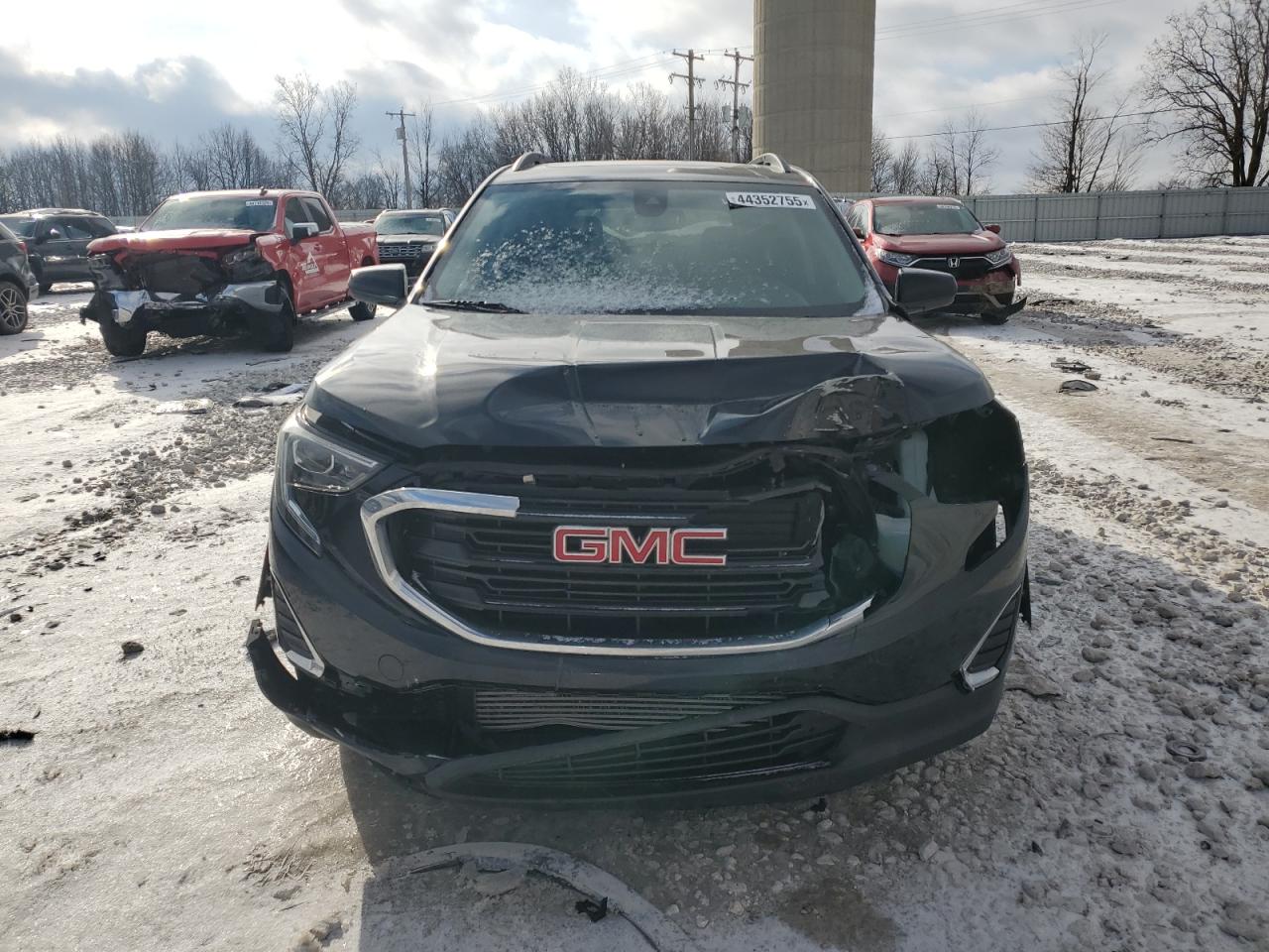2020 GMC Terrain - Image 5