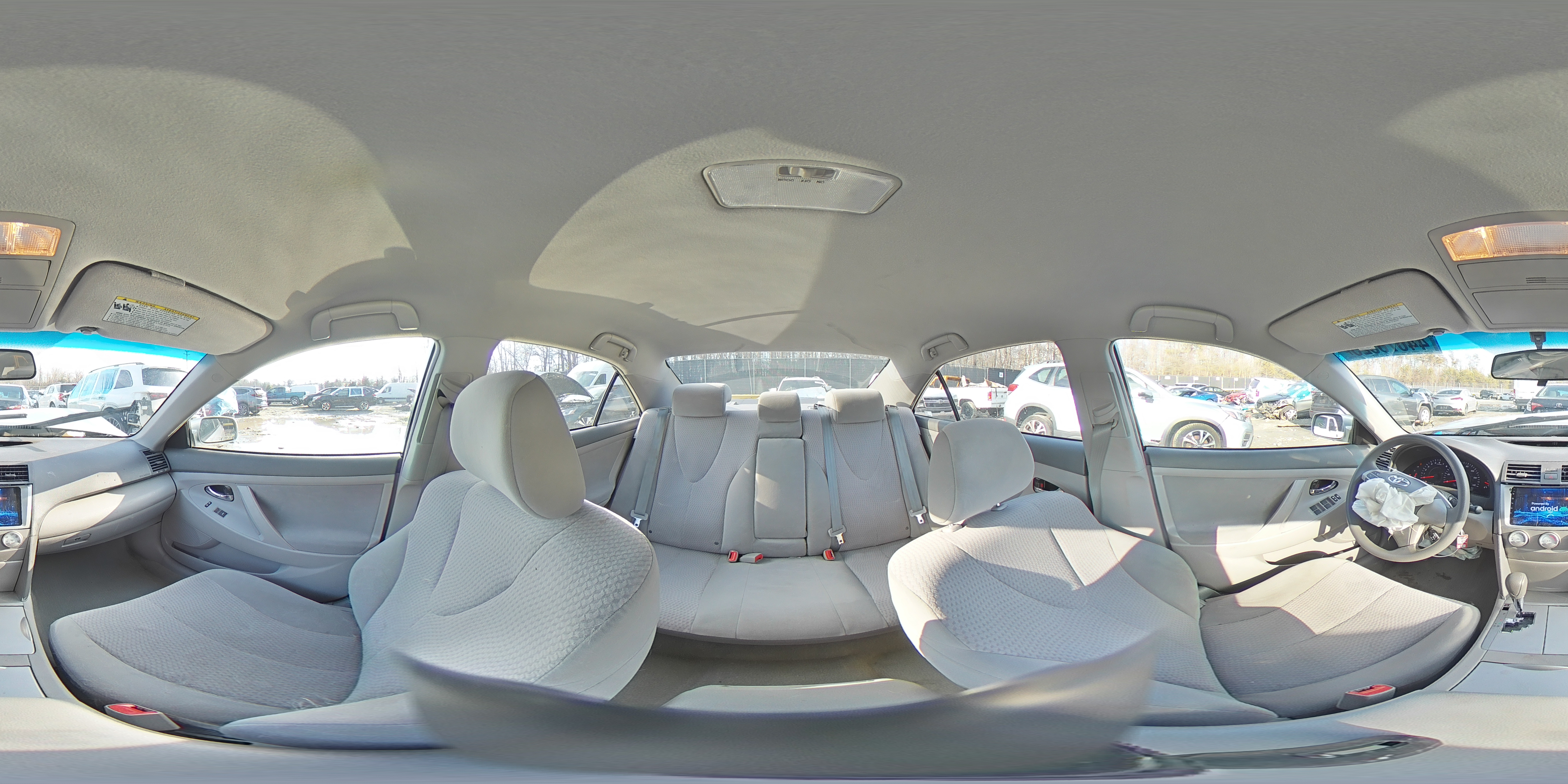 2011 Toyota Camry - Image 12