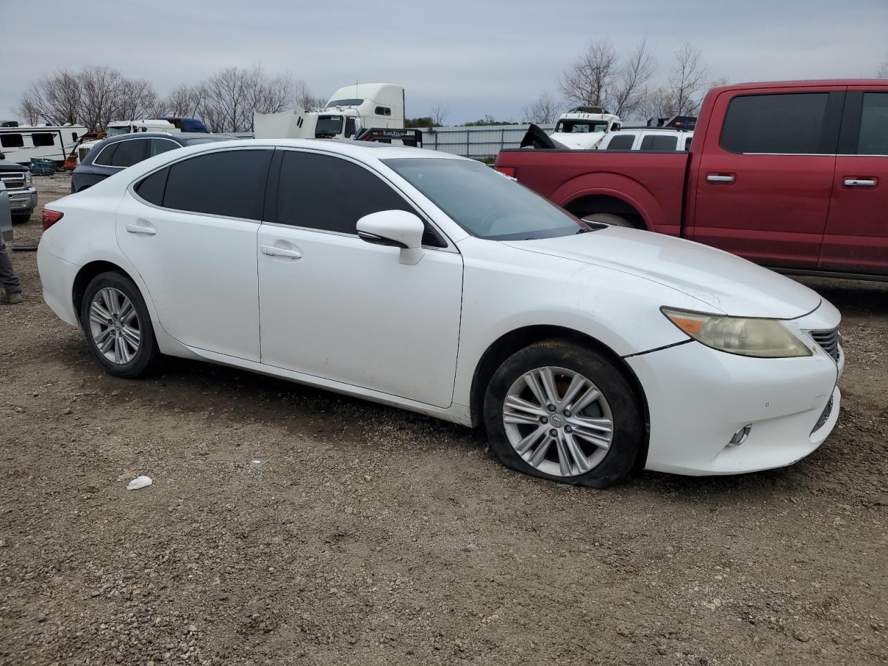 2013 Lexus ES - Image 4