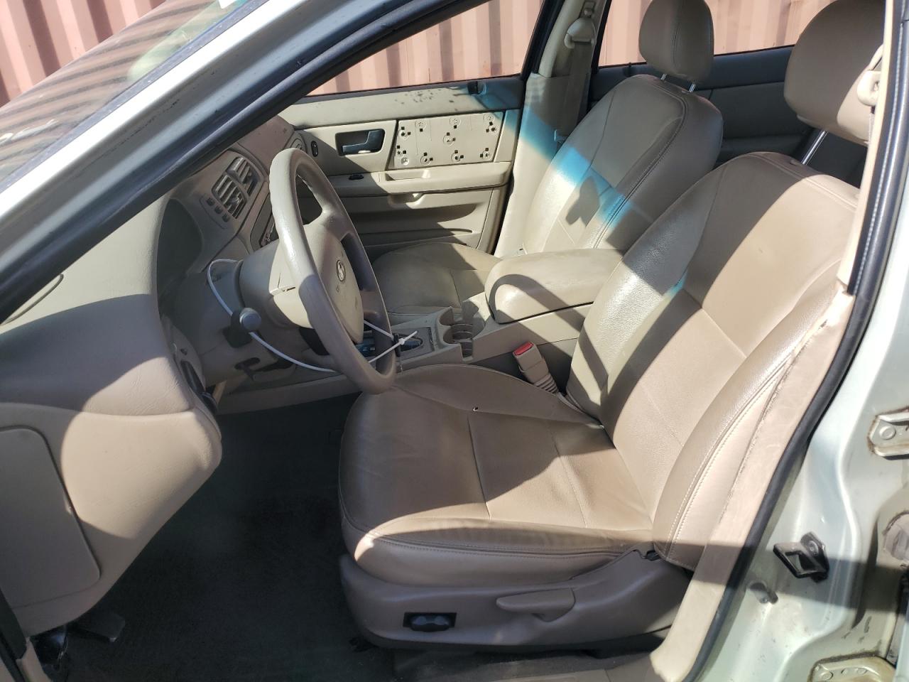2004 Ford Taurus - Image 7
