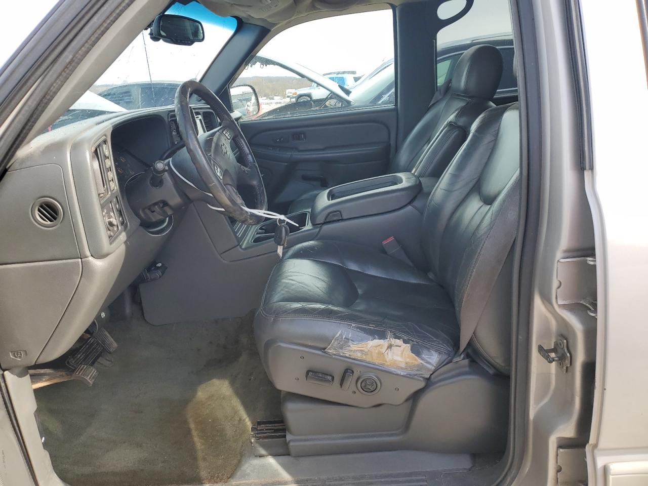 2005 Chevrolet Silverado - Image 7