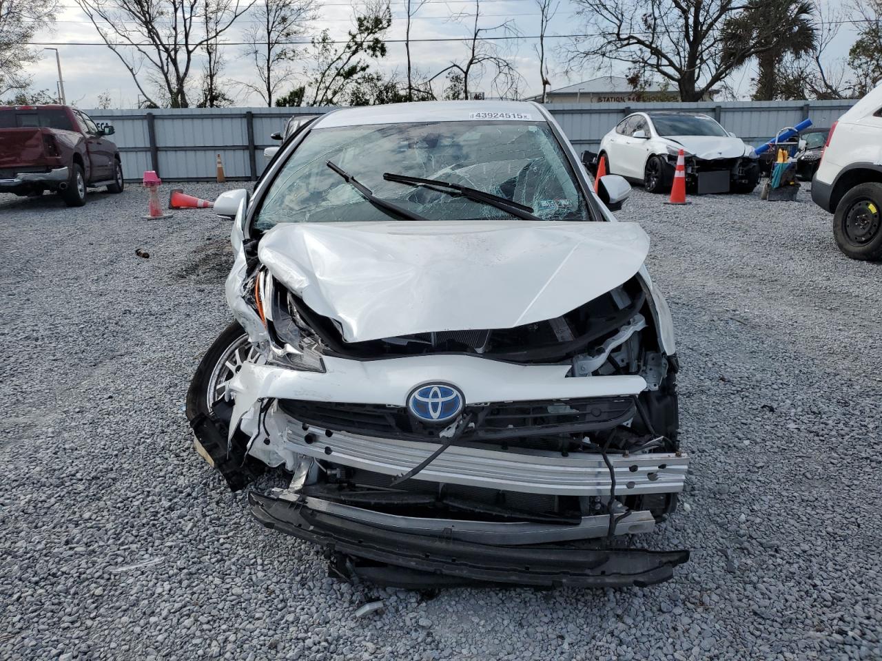 2022 Toyota Prius - Image 5