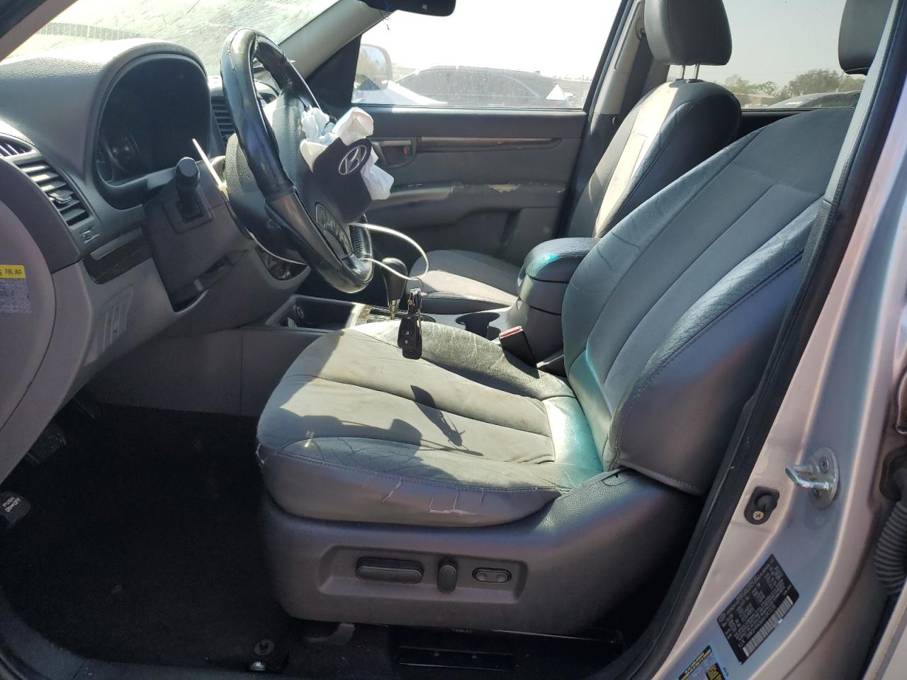 2010 Hyundai Santa Fe - Image 7