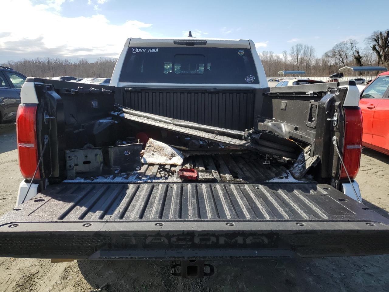 3TMLB5JNXRM010995 TOYOTA TACOMA 2024