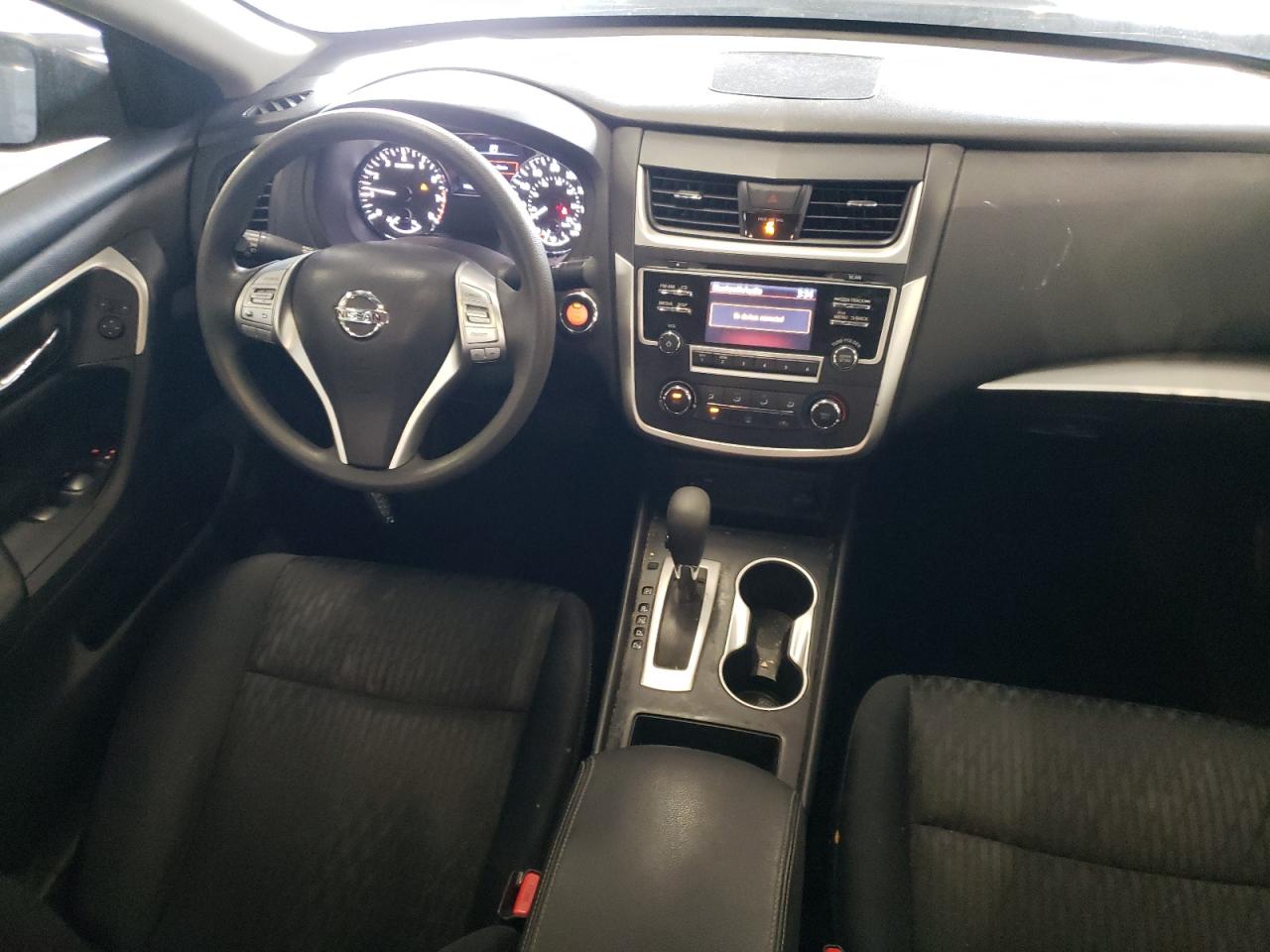 2017 Nissan Altima - Image 8