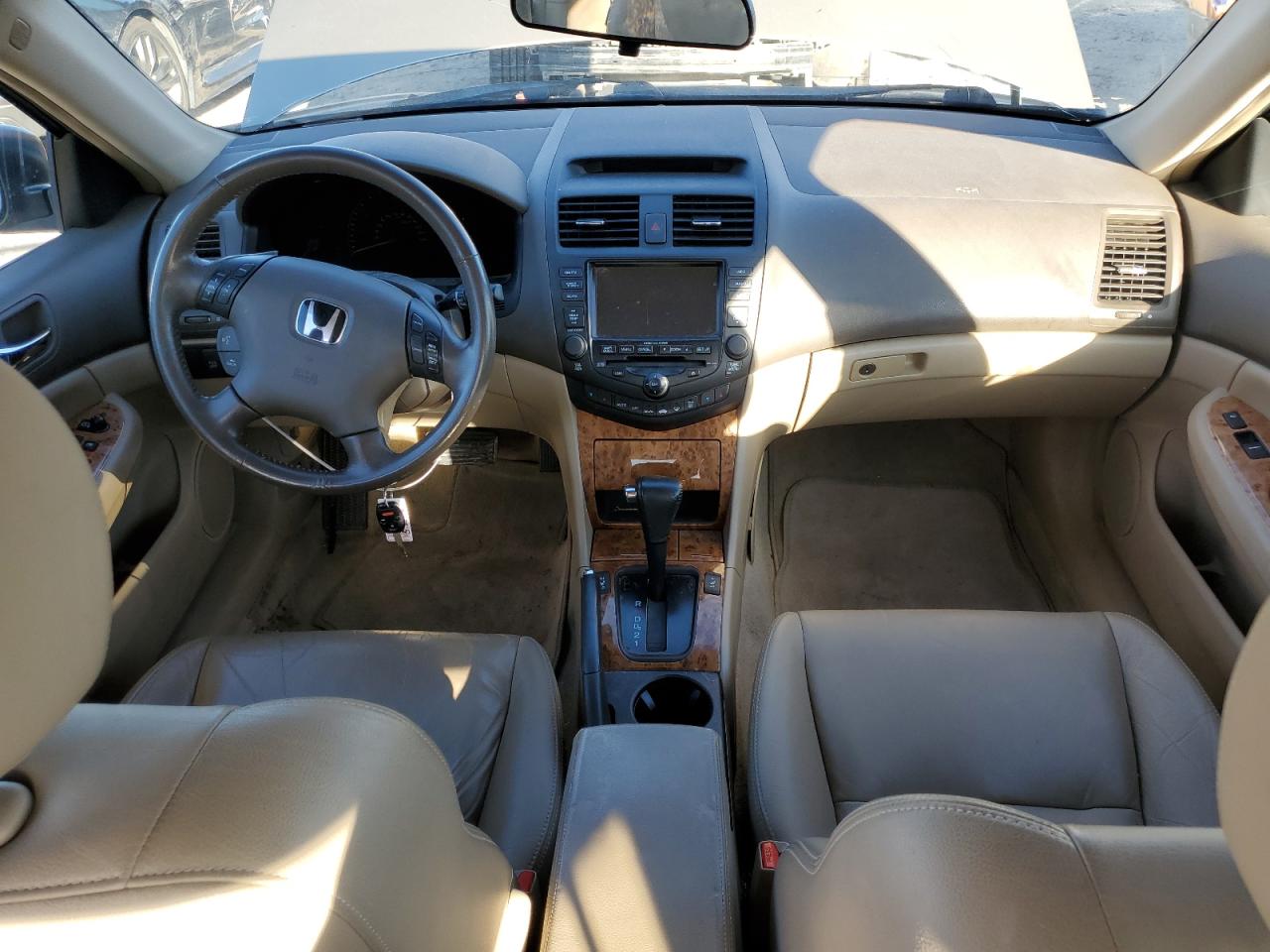 2005 Honda Accord - Image 8