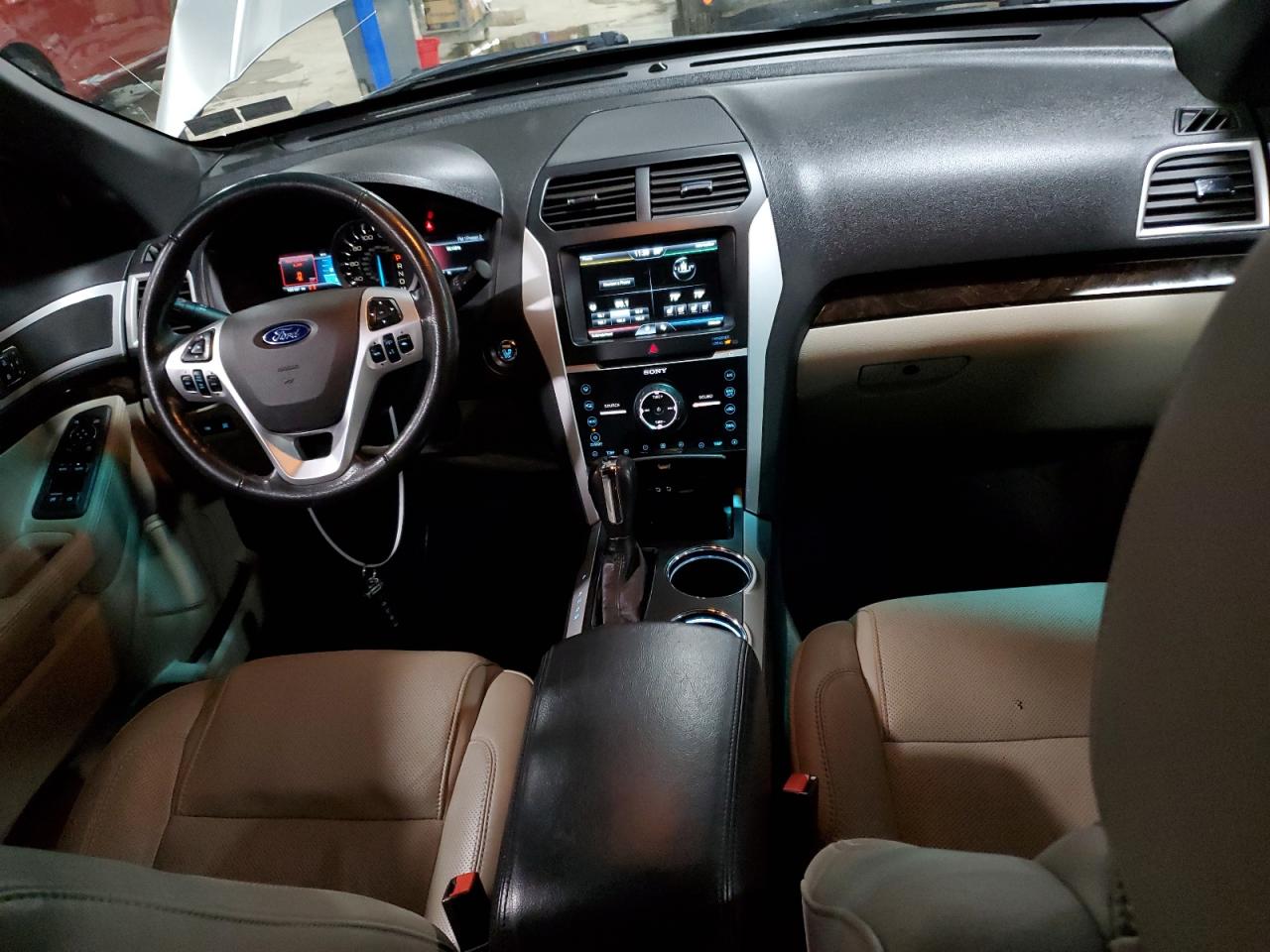 2012 Ford Explorer - Image 8
