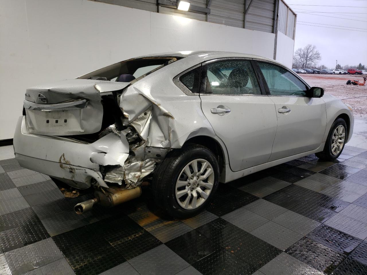 2015 Nissan Altima - Image 3