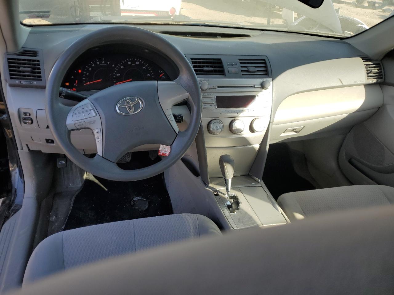 2011 Toyota Camry - Image 8