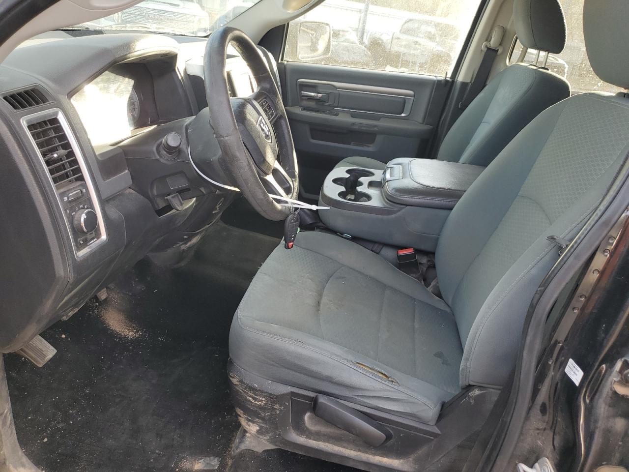 2016 RAM 1500 - Image 7