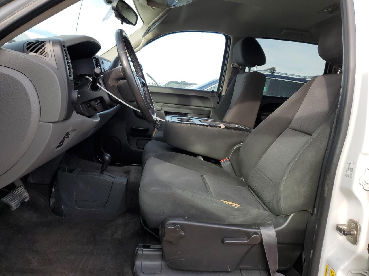 2011 GMC Sierra - Image 7