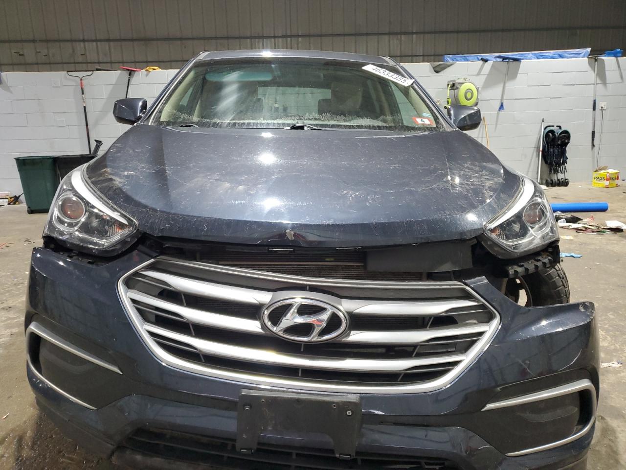 2018 Hyundai Santa Fe - Image 5