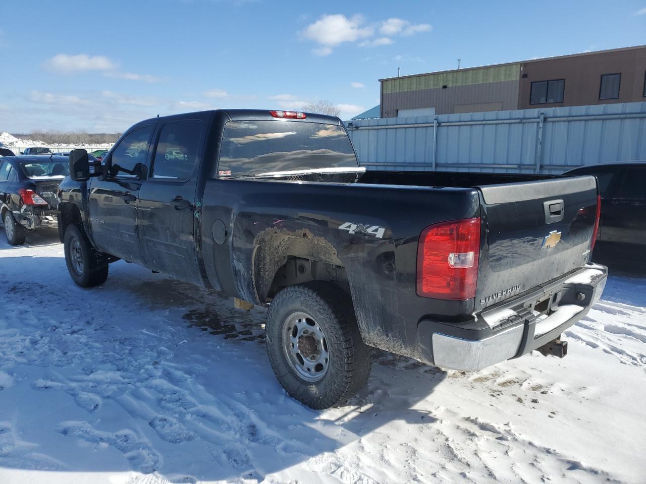2009 Chevrolet Silverado - Image 2