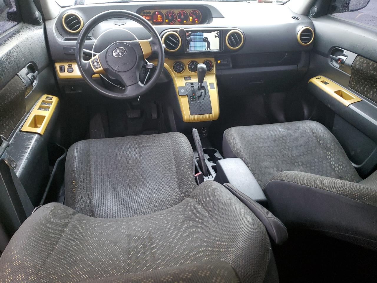 2015 Toyota Prius - Image 8